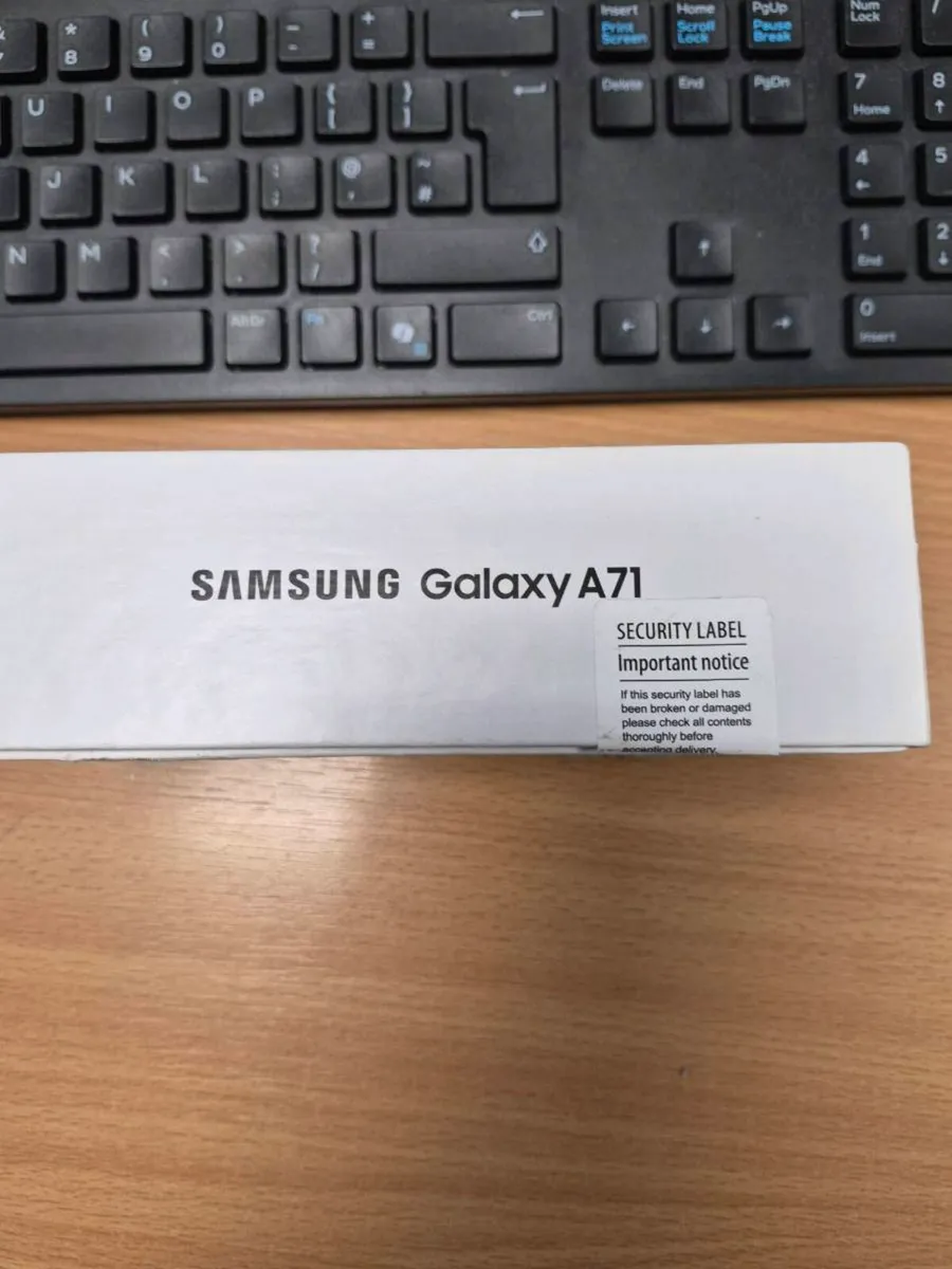 Samsung  A71 - Image 4