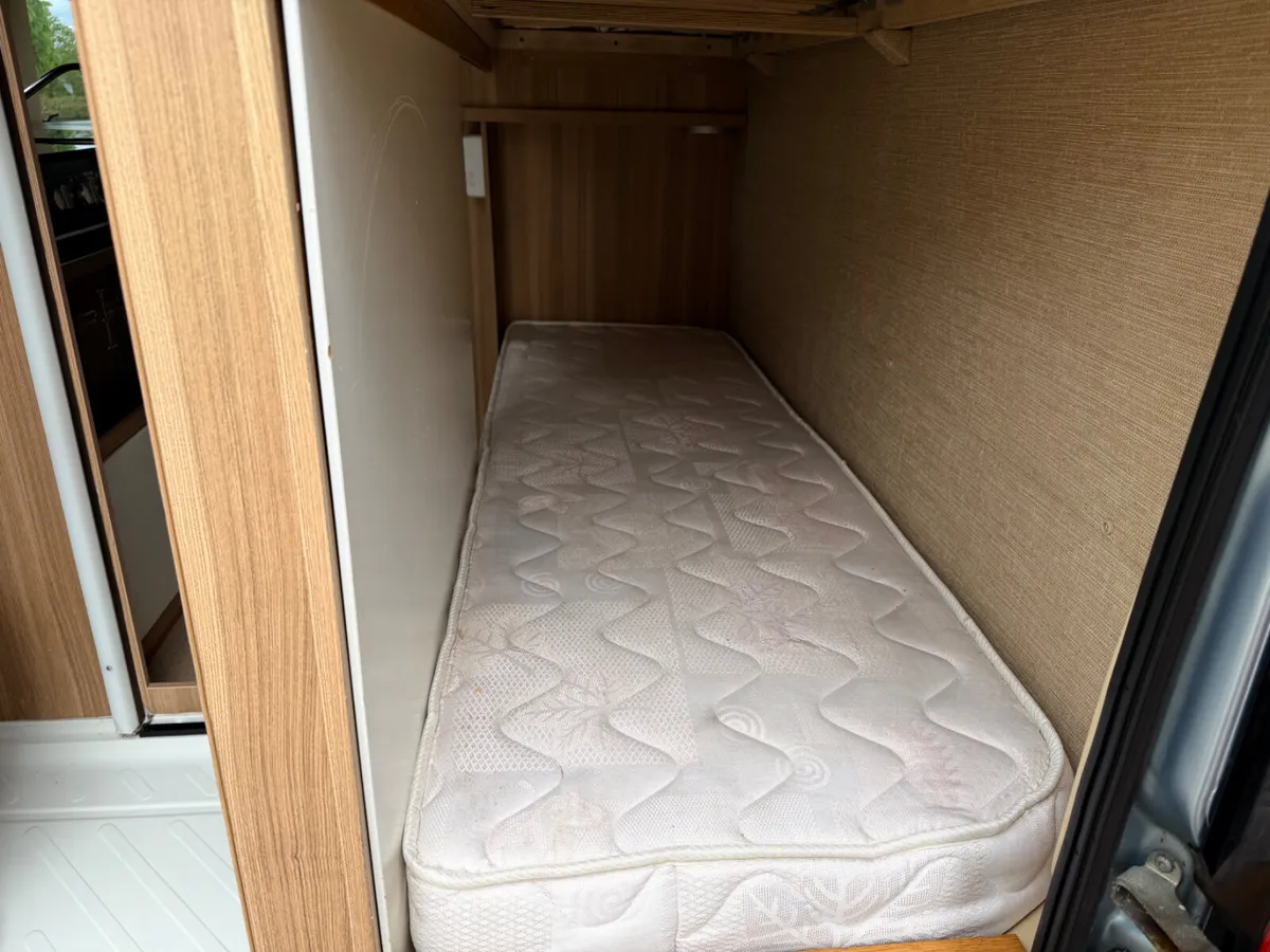 2013 SWIFT AUTOCRUISE QUARTET 4 BERTH R.H.D - Image 3