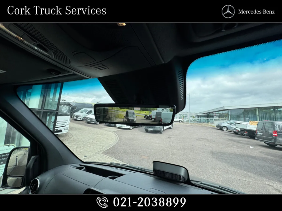 Mercedes-Benz Sprinter 319.36 High Roof Select Aut - Image 3
