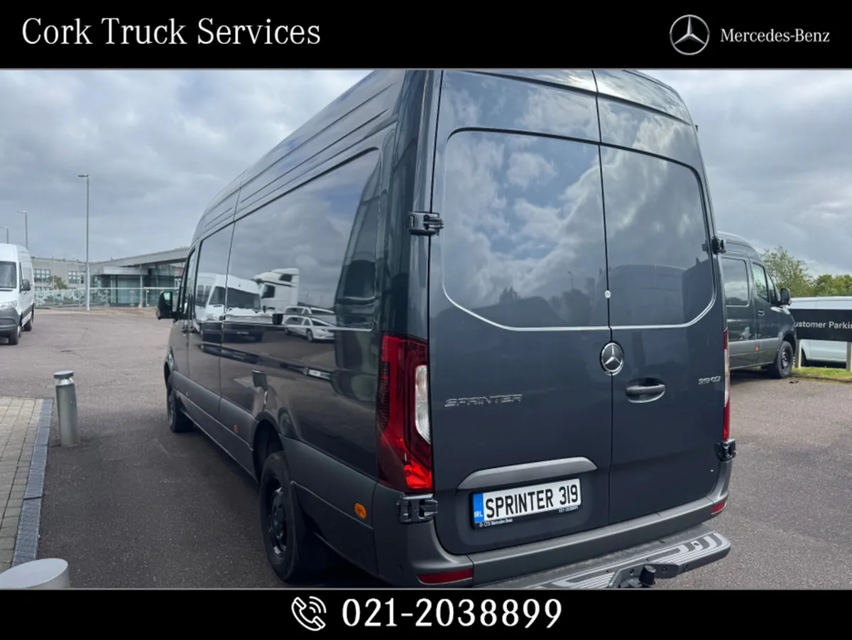 Mercedes-Benz Sprinter 319.36 High Roof Select Aut - Image 4