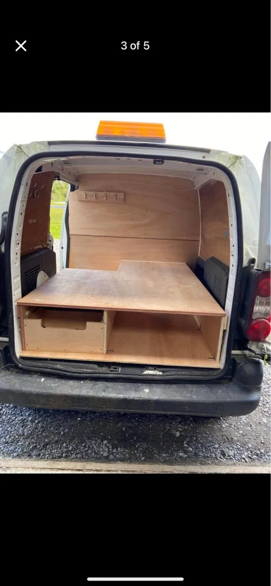2014 3 seater van - Image 2