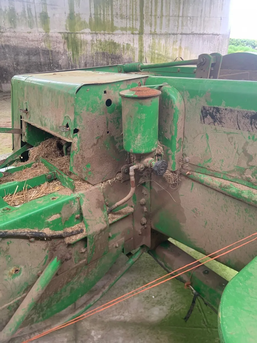 John Deere 459 Small square  Baler - Image 4
