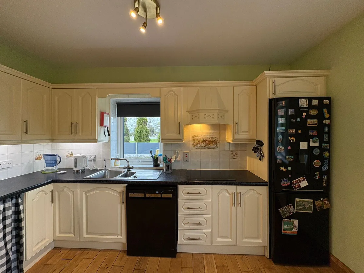 Kitchen units - Image 3