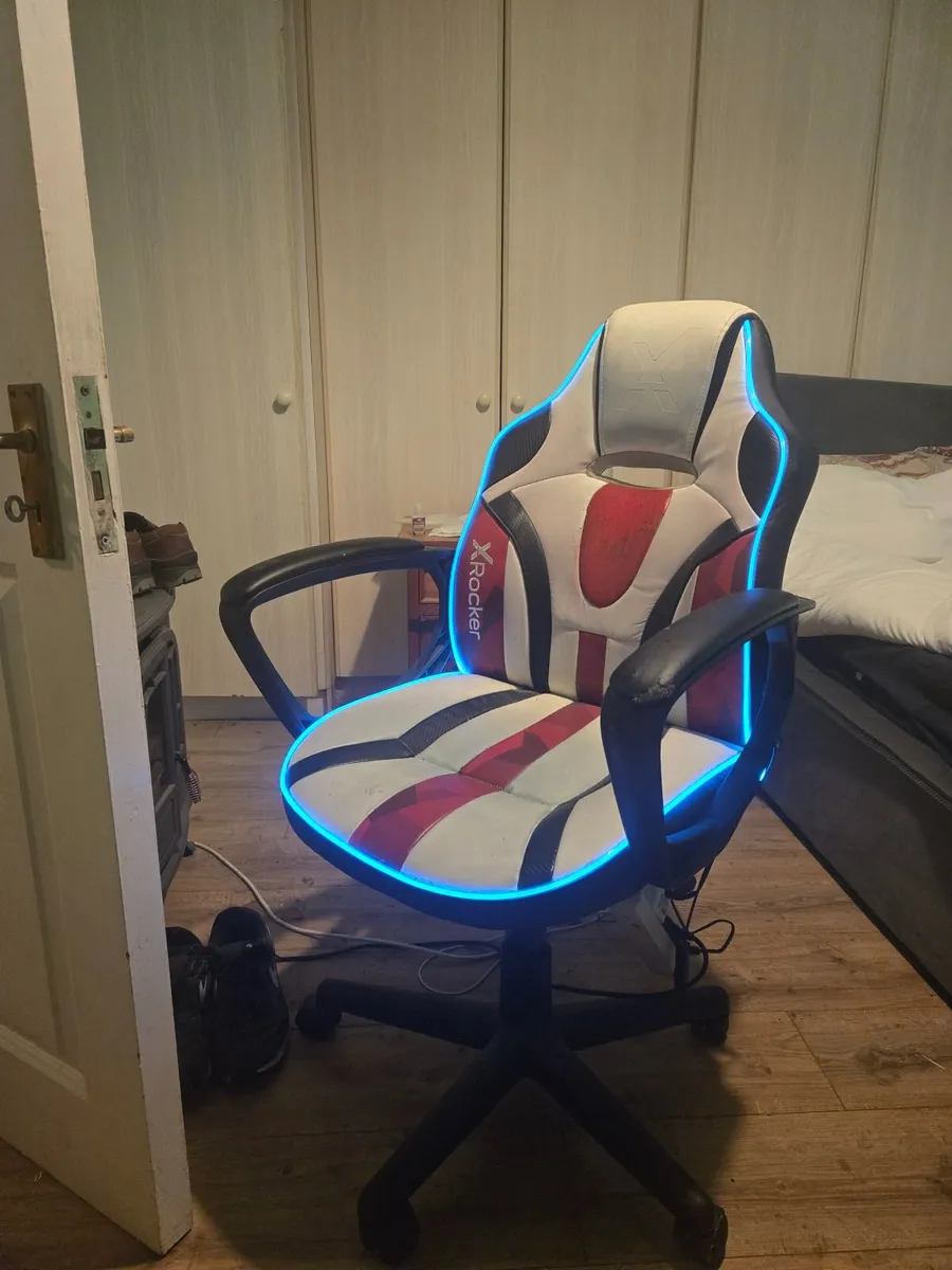 Gaming chair - Image 1