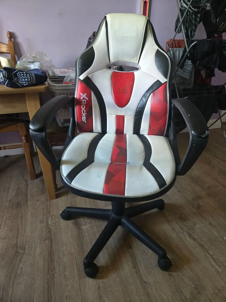 Gaming chair - Image 4