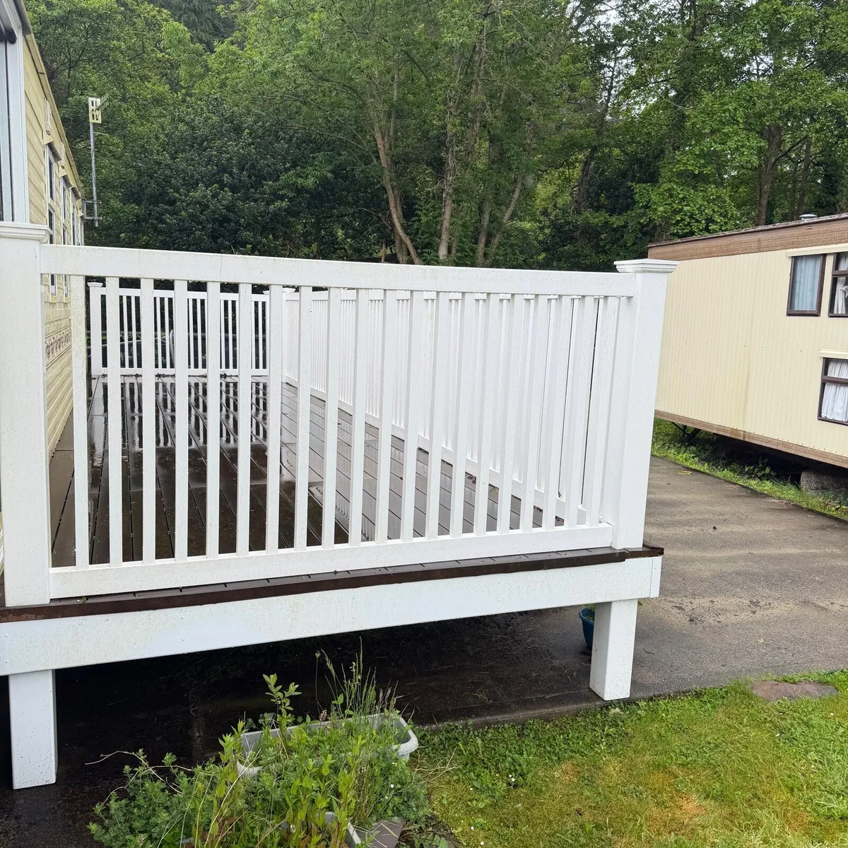Composite decking - Image 1