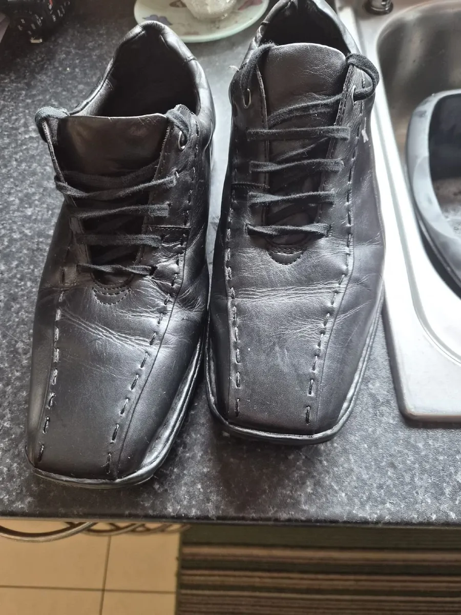 mens shoes - Image 1