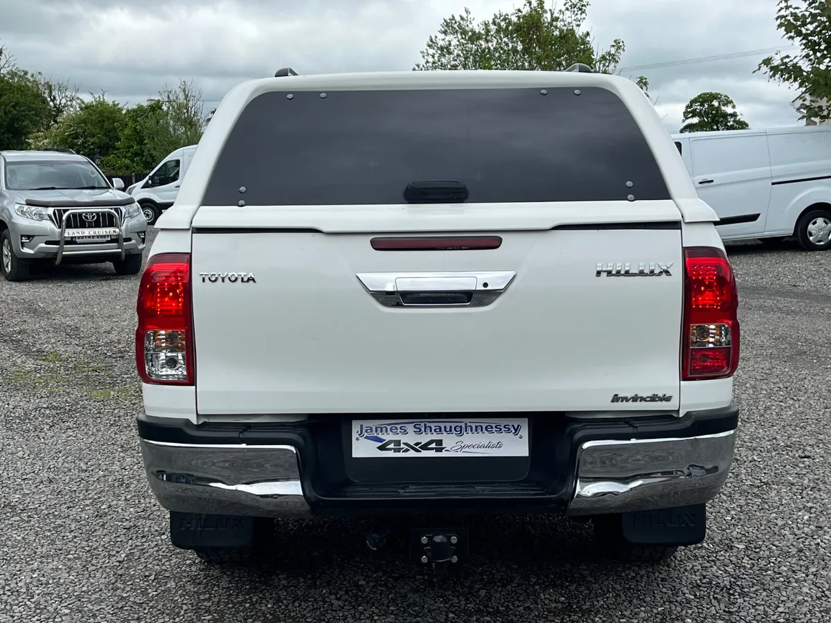 2017 TOYOTA HILUX INVINCIBLE *NO VAT* - Image 4
