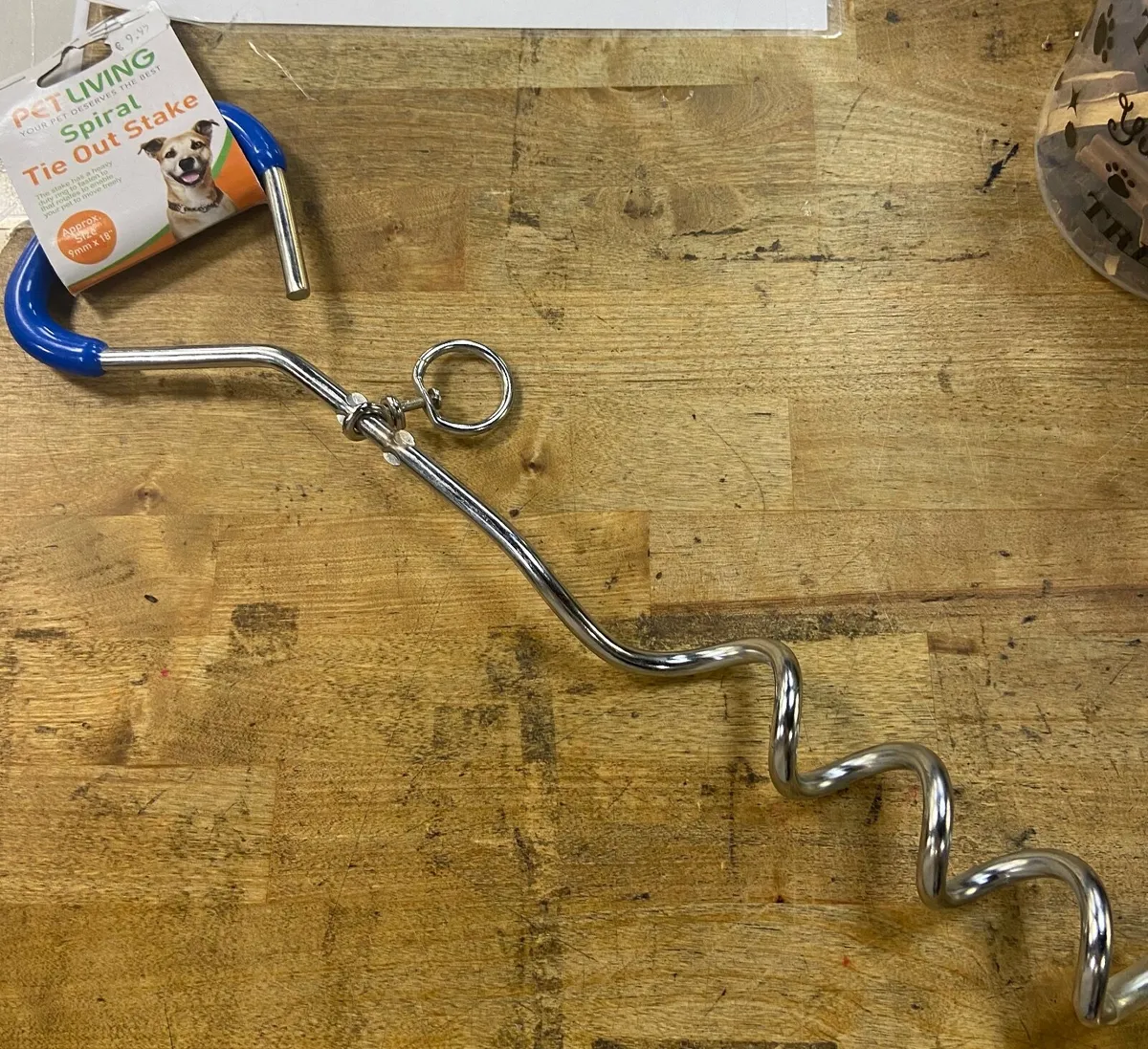 Tie out cables and stakes - Image 1