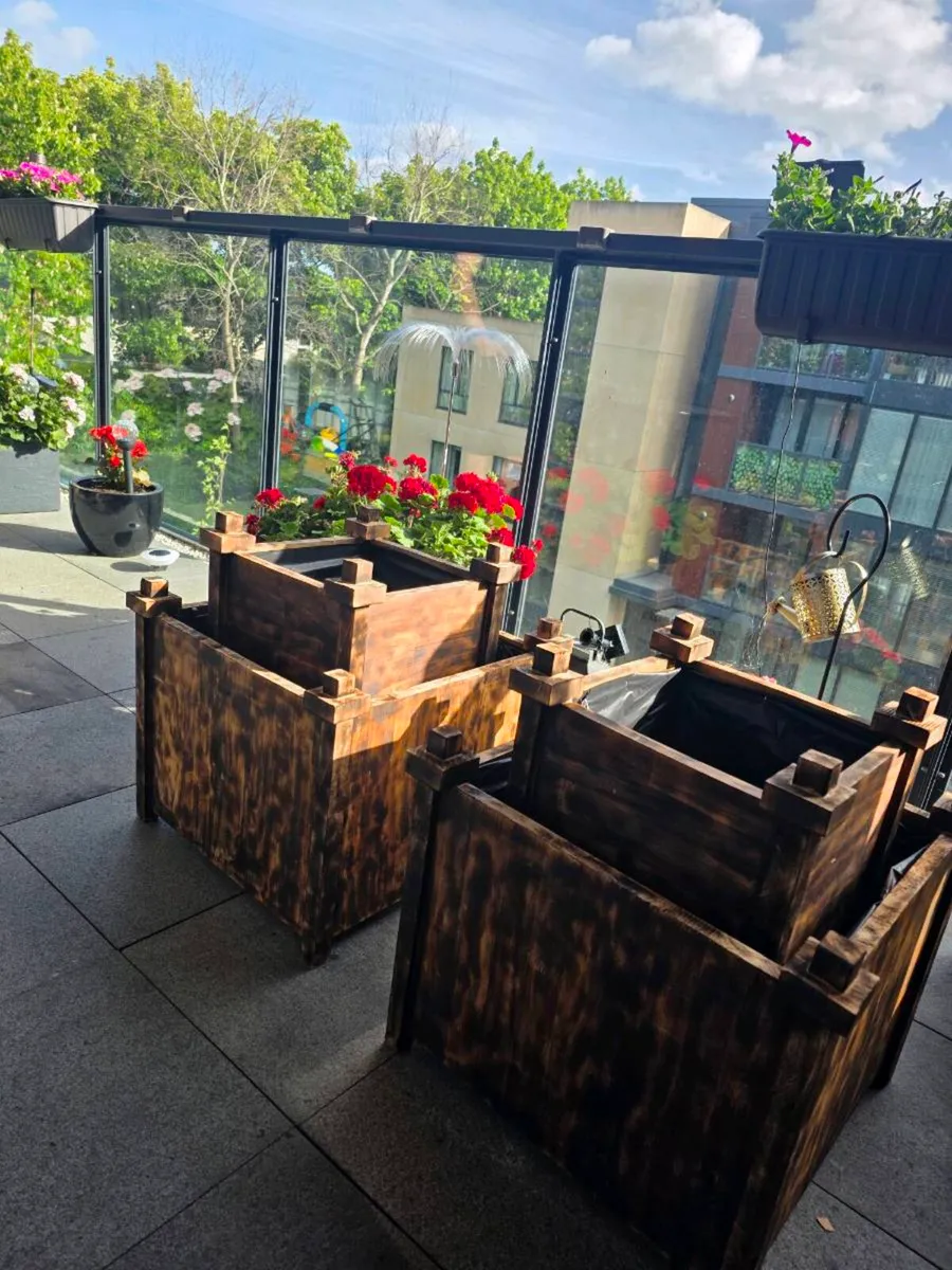 4 oak hard wood planters - Image 3