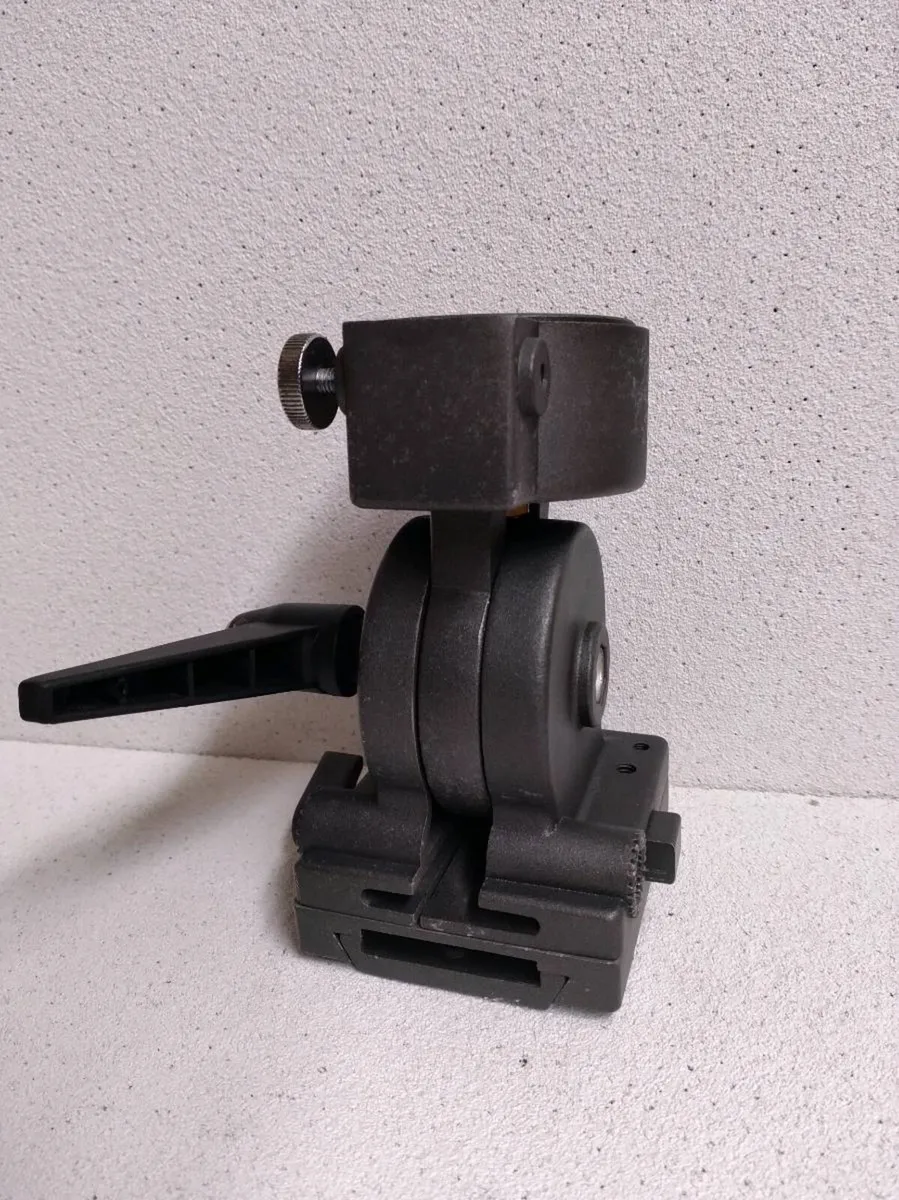 Atlas tripod head - Image 1