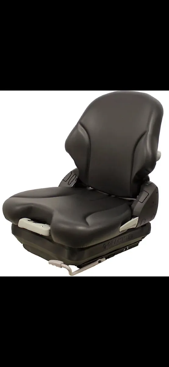 Tractor&digger seats - Image 1