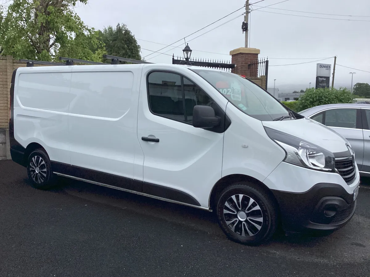 Renault Trafic ** ONLY 129KMS * 2.0 DIESEL - Image 2