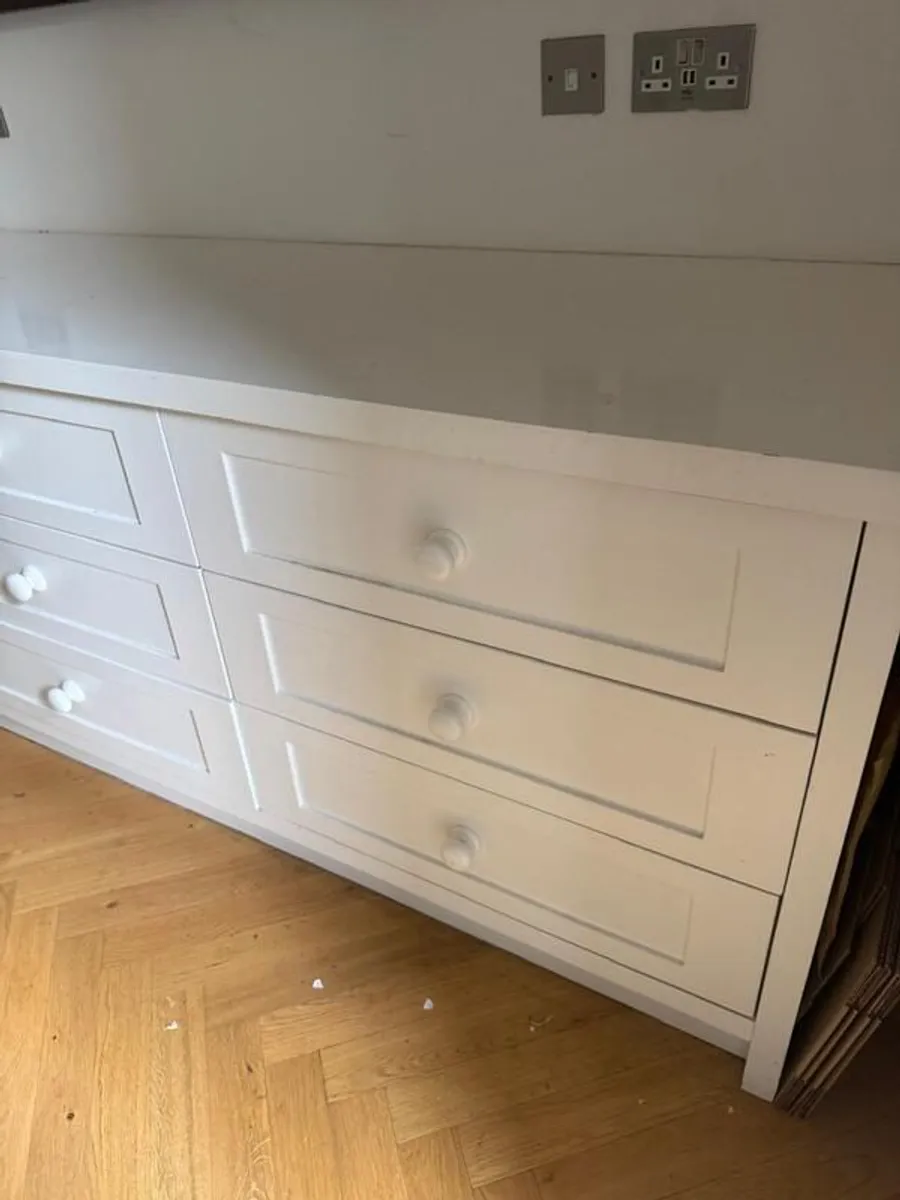 9 drawer chest of drawers - Image 2
