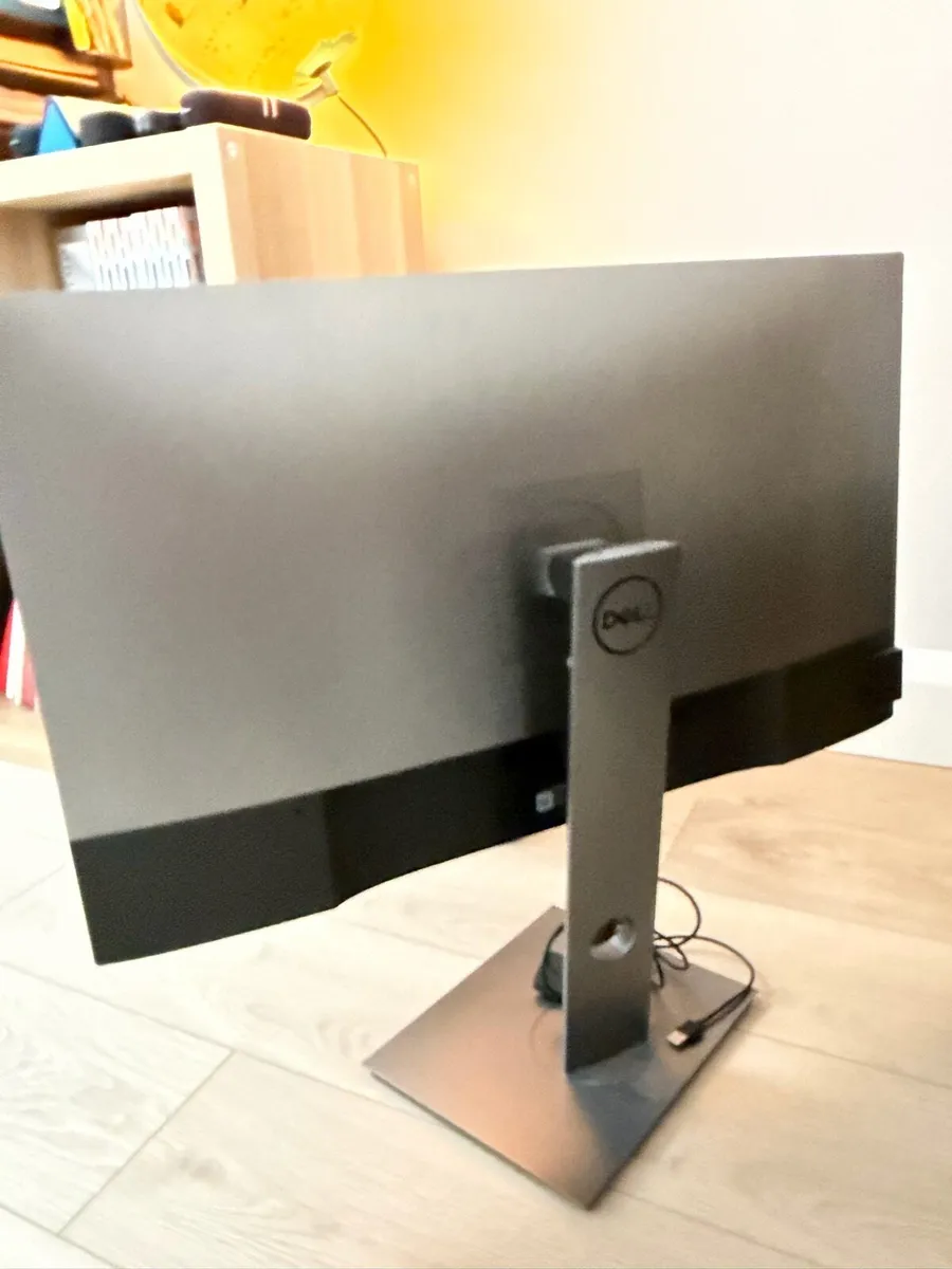 Computer monitor - Image 1