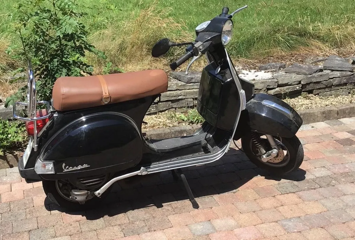 Vespa PX200E scooter - Image 1