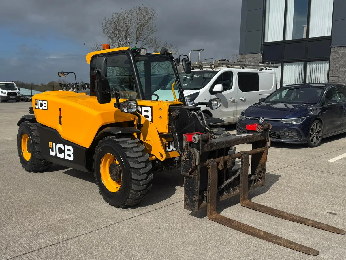 2022 JCB 525-60 - Image 4