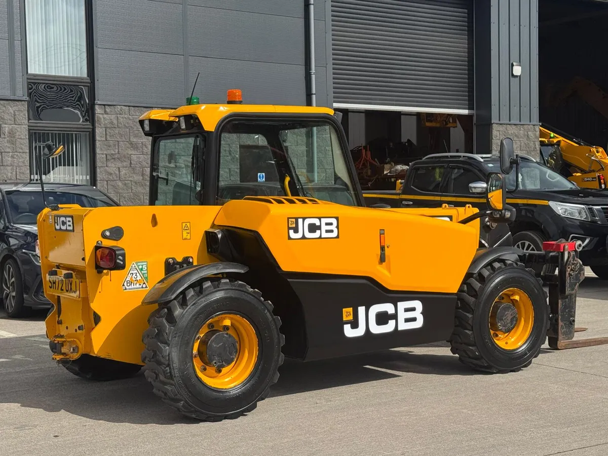 2022 JCB 525-60 - Image 3