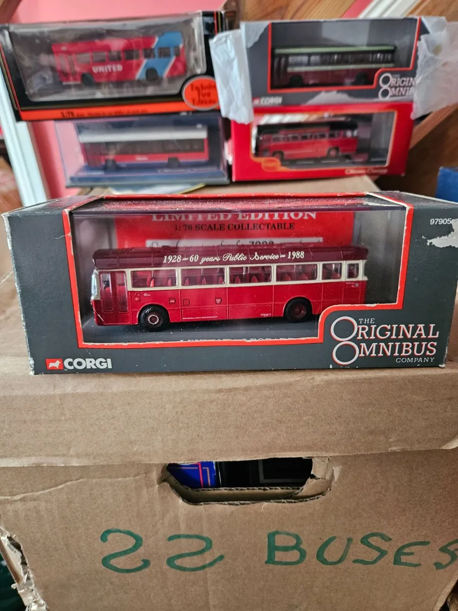 Corgi Bus - Image 1