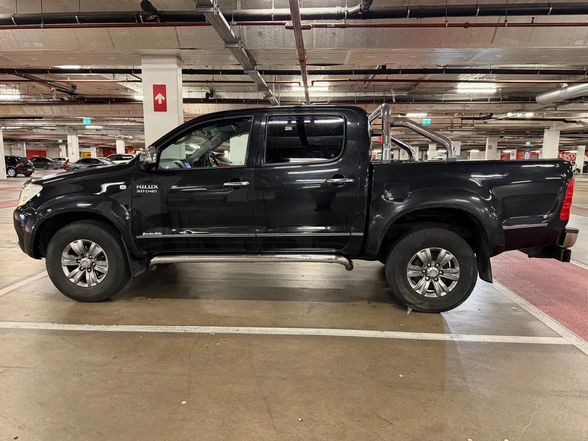 Toyota Hilux 2007 - Image 4