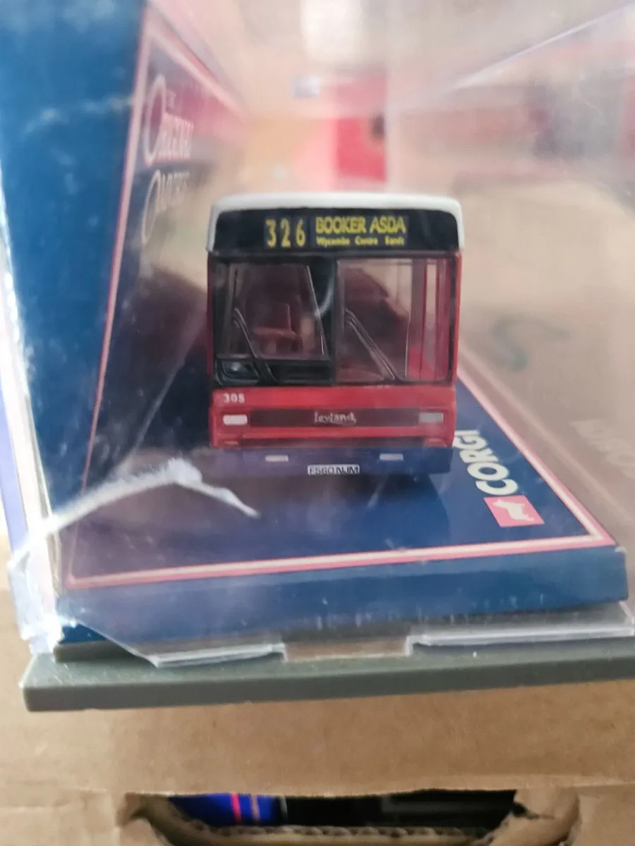 Corgi Bus - Image 2
