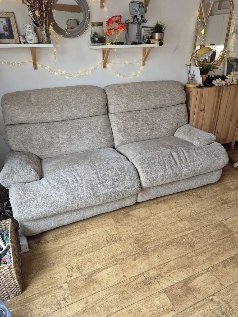 Recliner sofa - Image 2