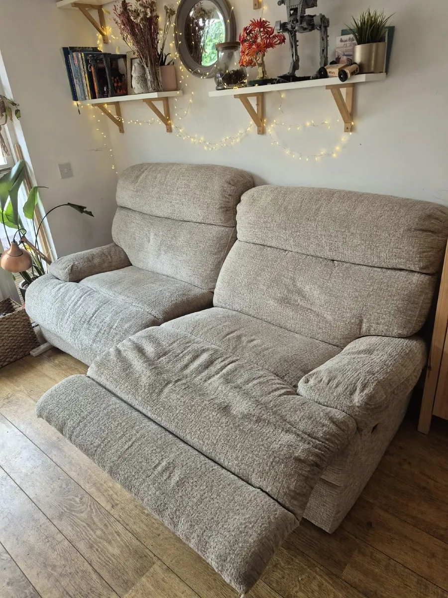 Recliner sofa - Image 3