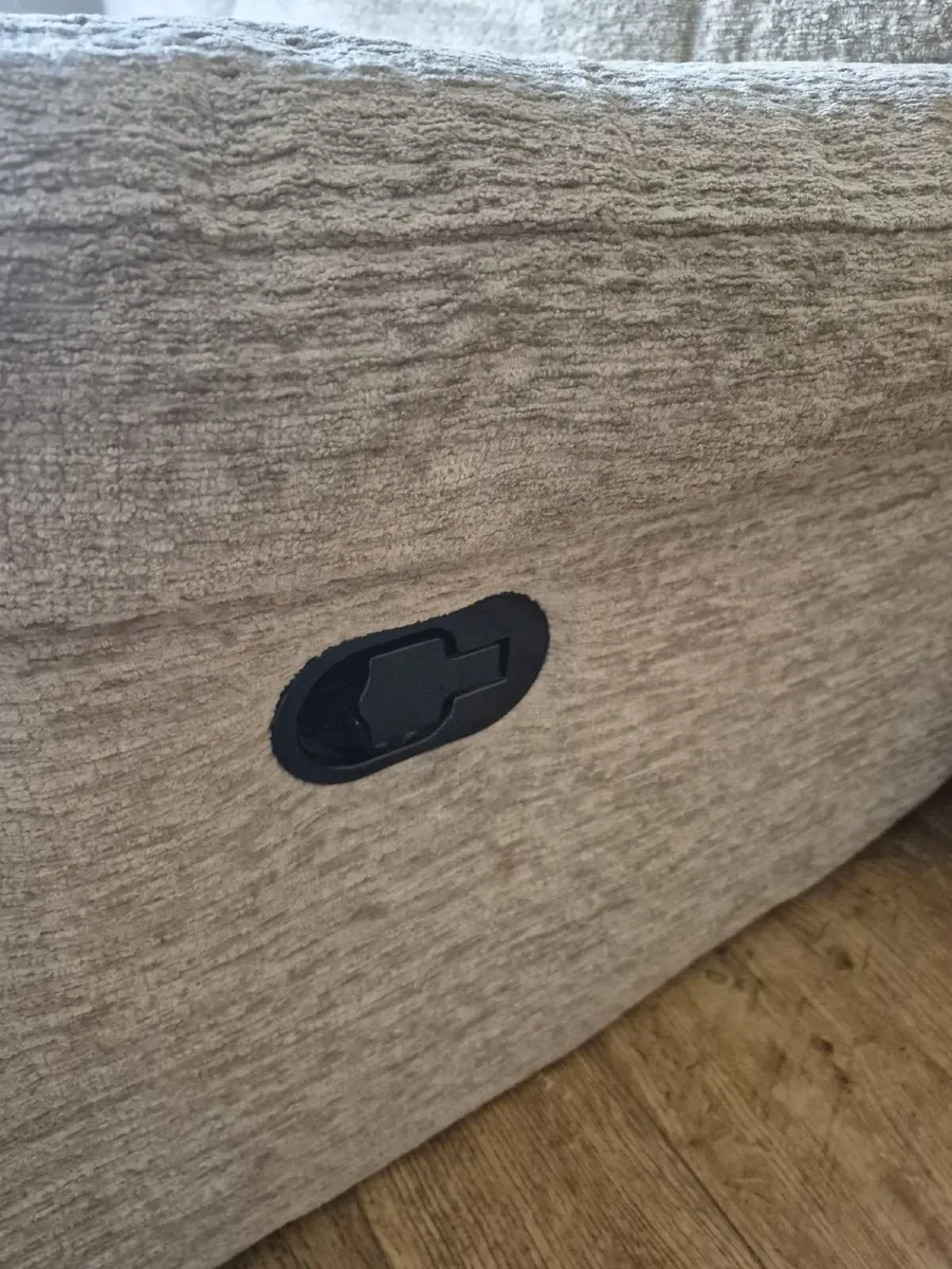 Recliner sofa - Image 4