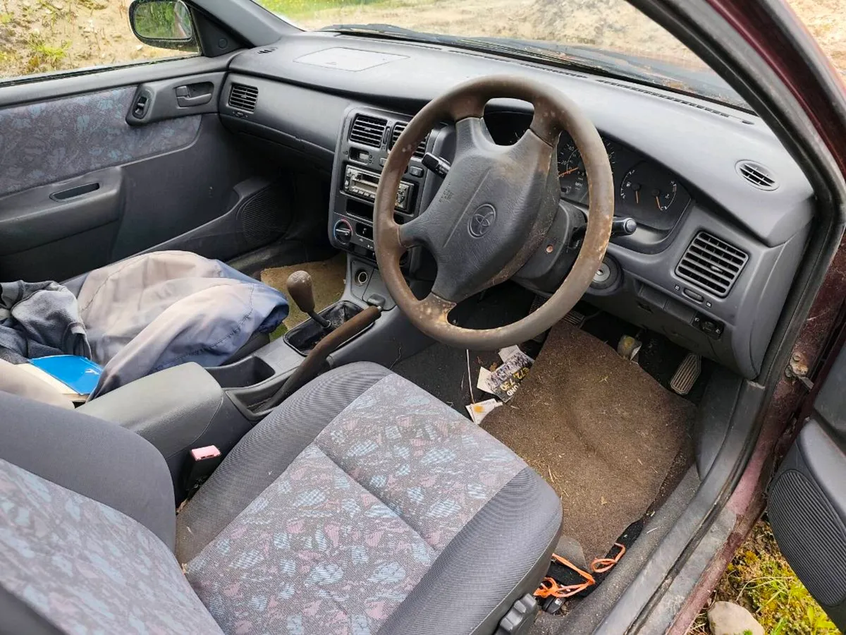 1997 Toyota Carina E 2.0 Diesel - Image 2