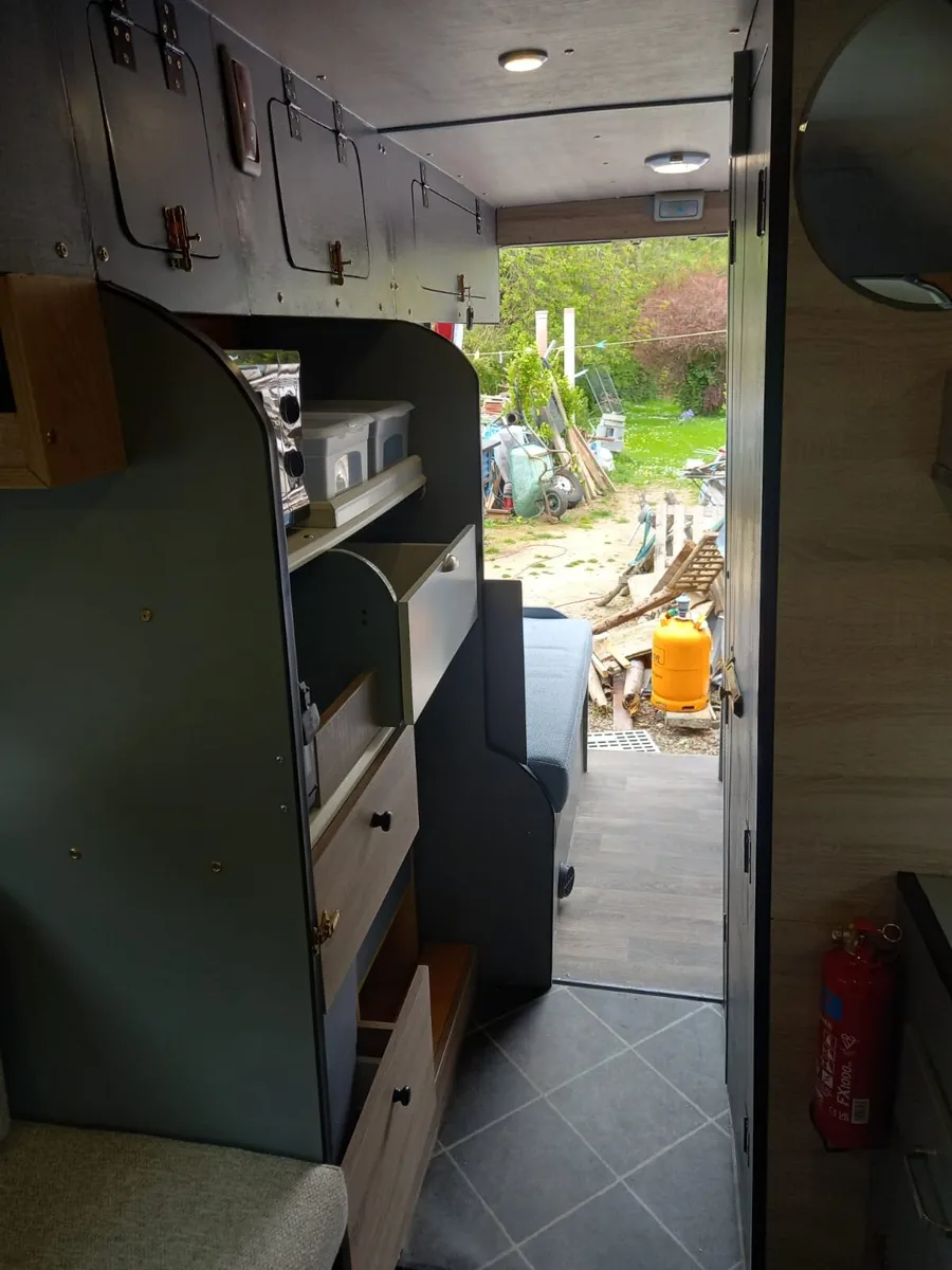 camper van - Image 4
