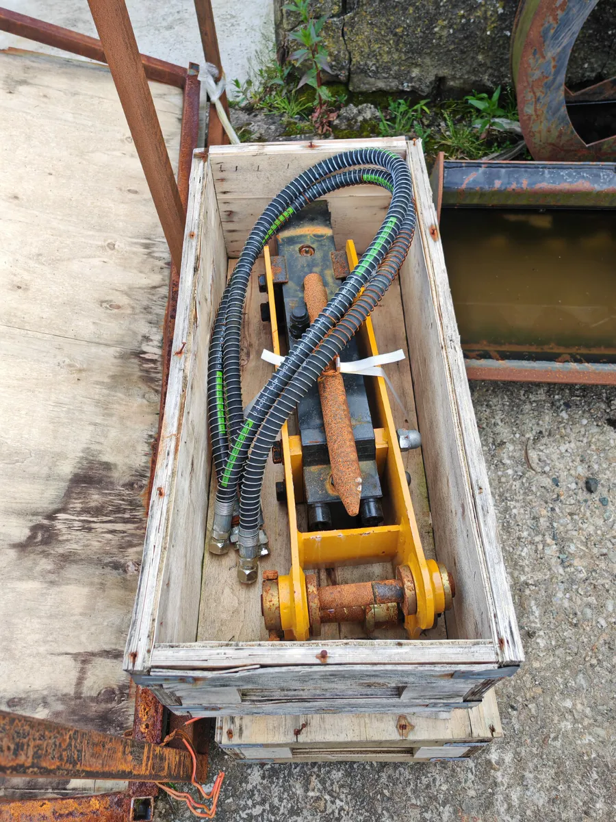 Rock Breaker s UNUSED selection £ 995-1550 - Image 4