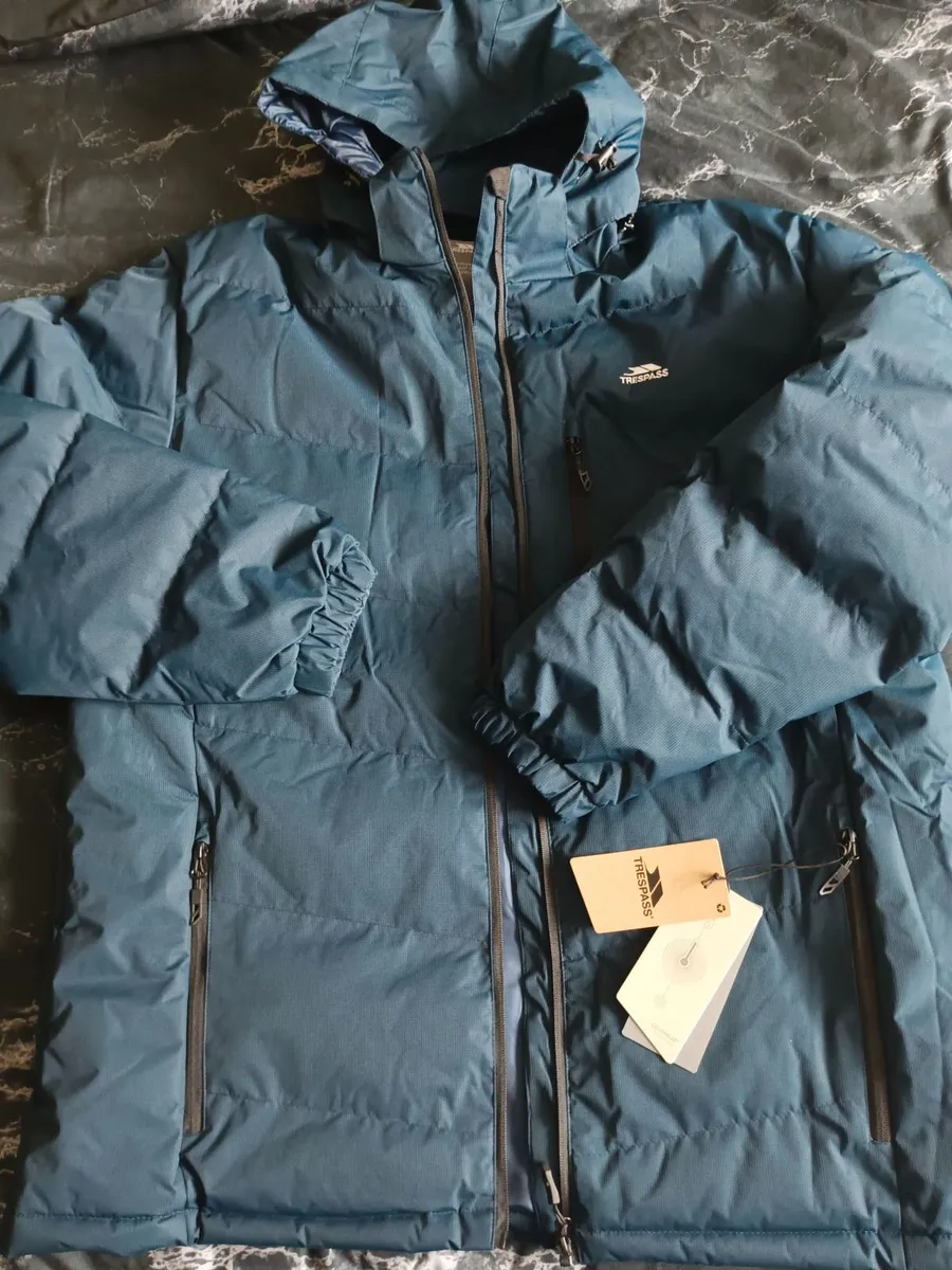 Trespass jacket for men - Image 1