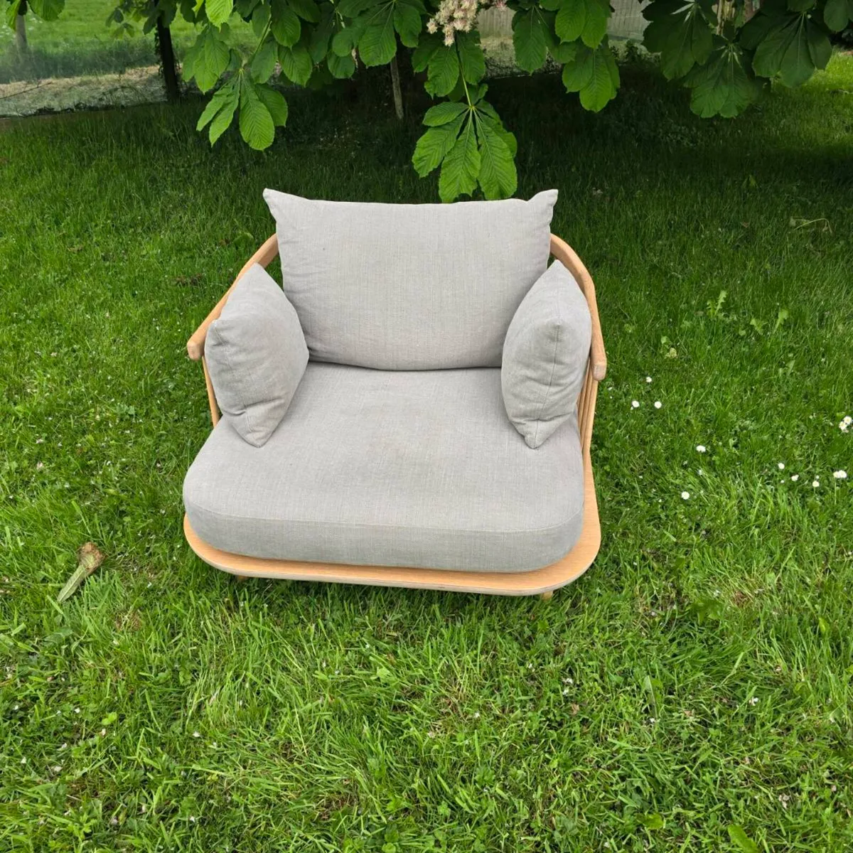 Hay arbour club chair x 1 - Image 1