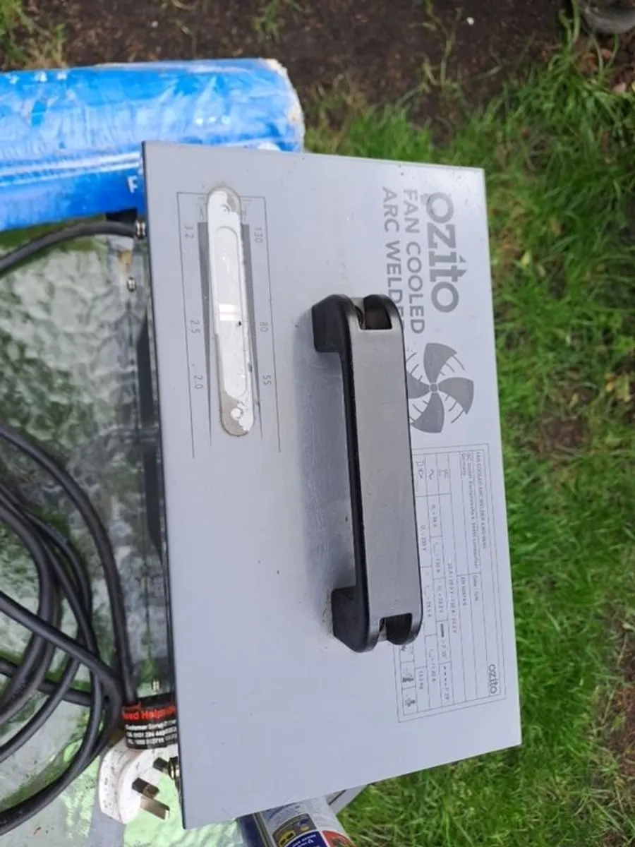 Ozio Fan Cooled Arc Welder as.new bought for one project - Image 1