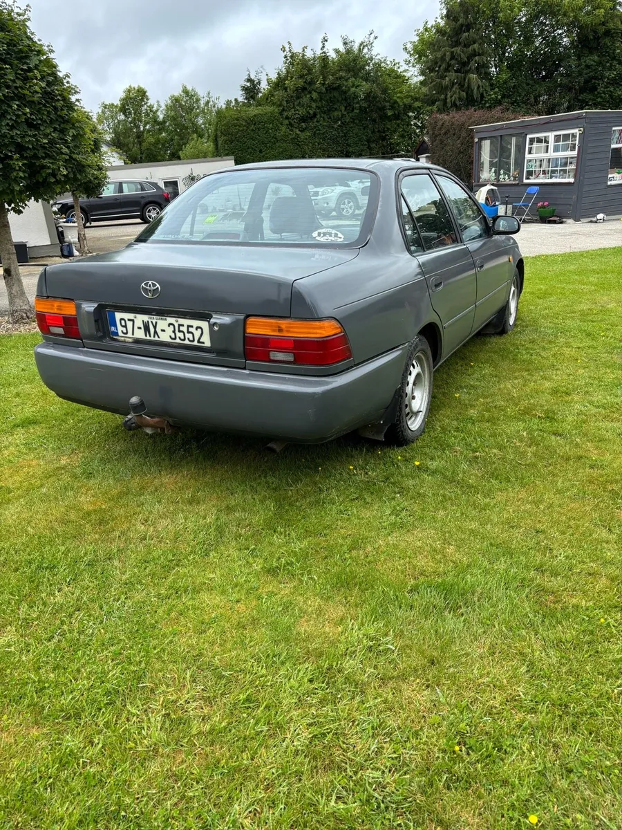 toyota corolla - Image 2