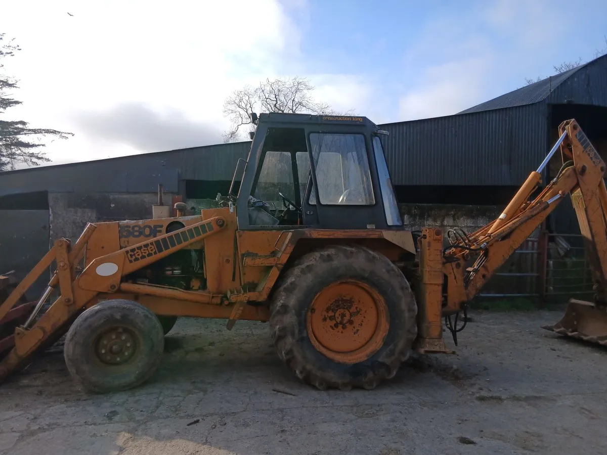 Case 580f digger - Image 1