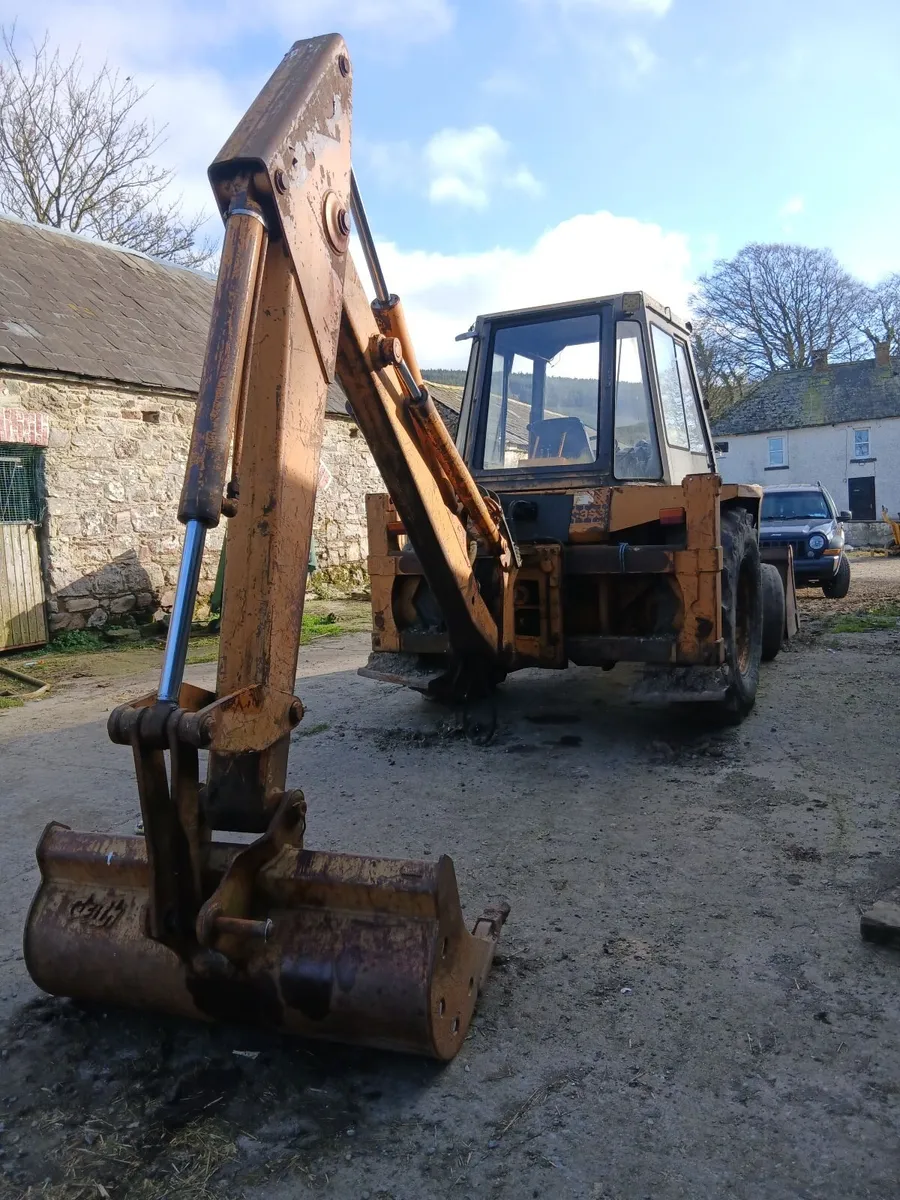 Case 580f digger - Image 2