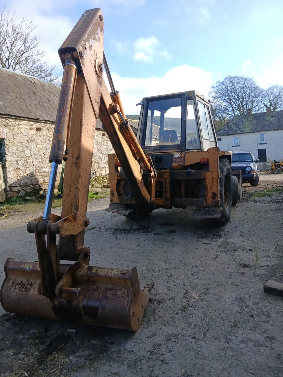 Case 580f digger - Image 3