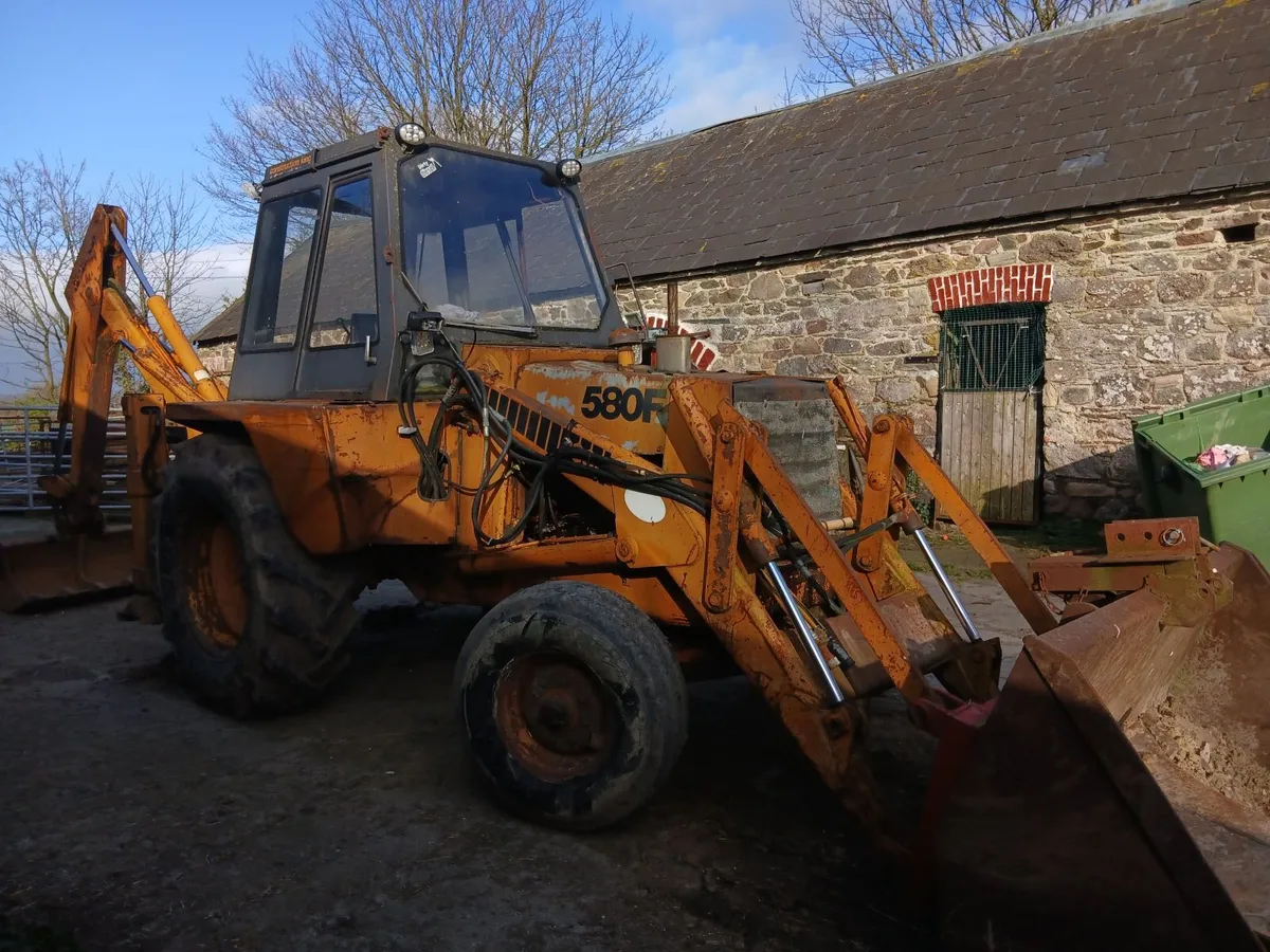 Case 580f digger - Image 4