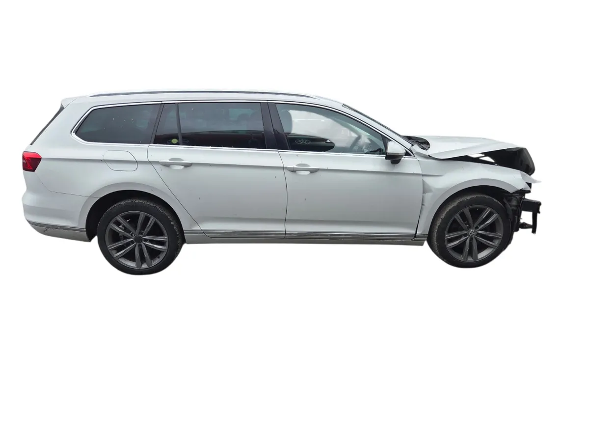 2015 VOLKSWAGEN PASSAT For Breaking/Dismantling - Image 2