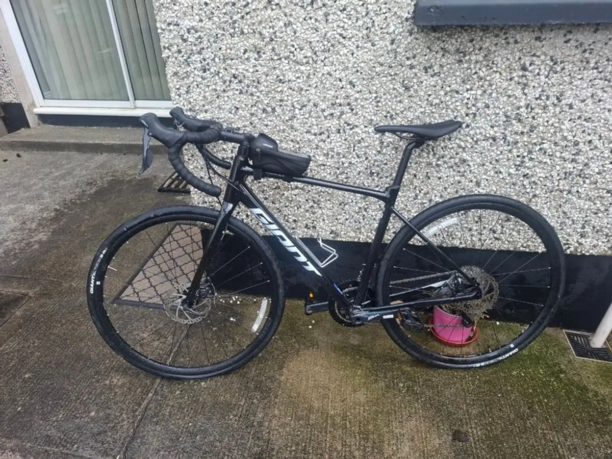 Giant Contend Bike - Image 1