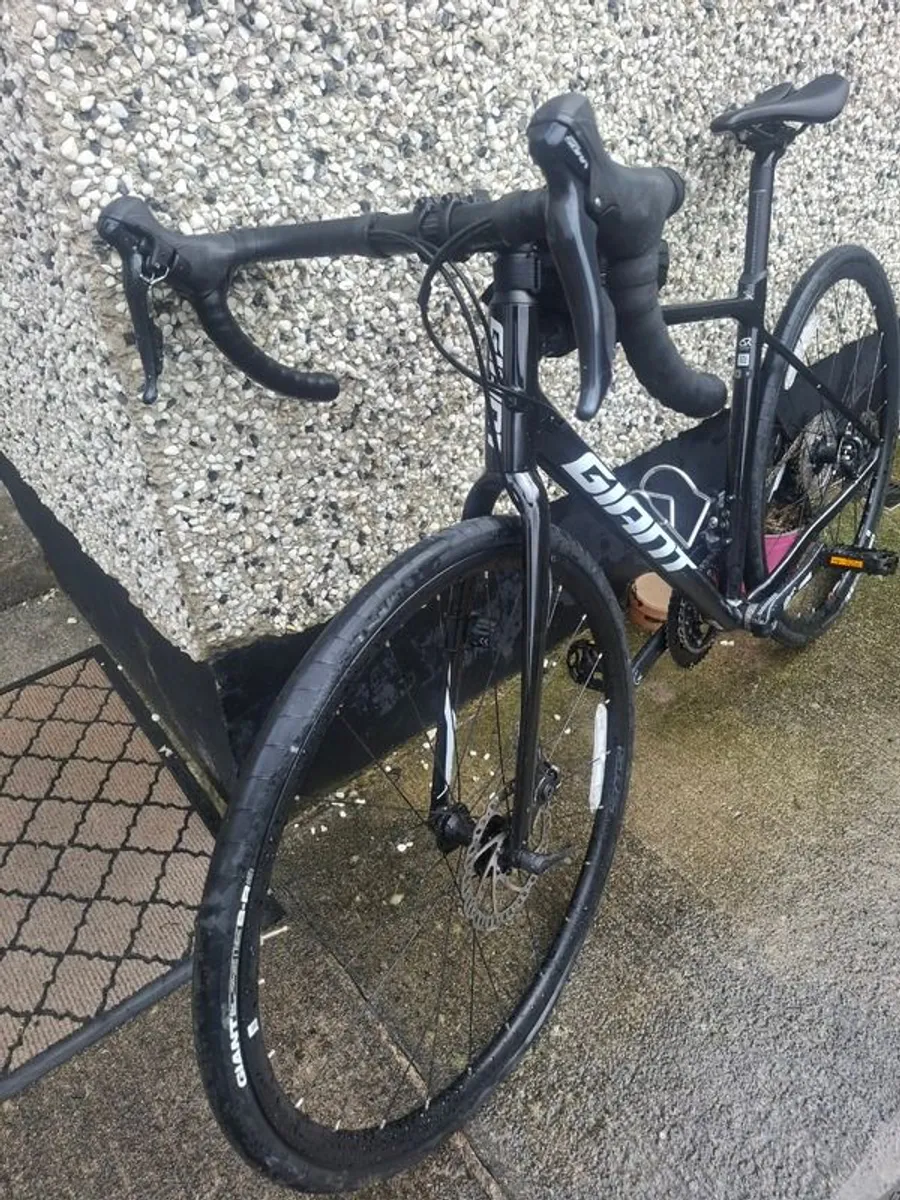 Giant Contend Bike - Image 3