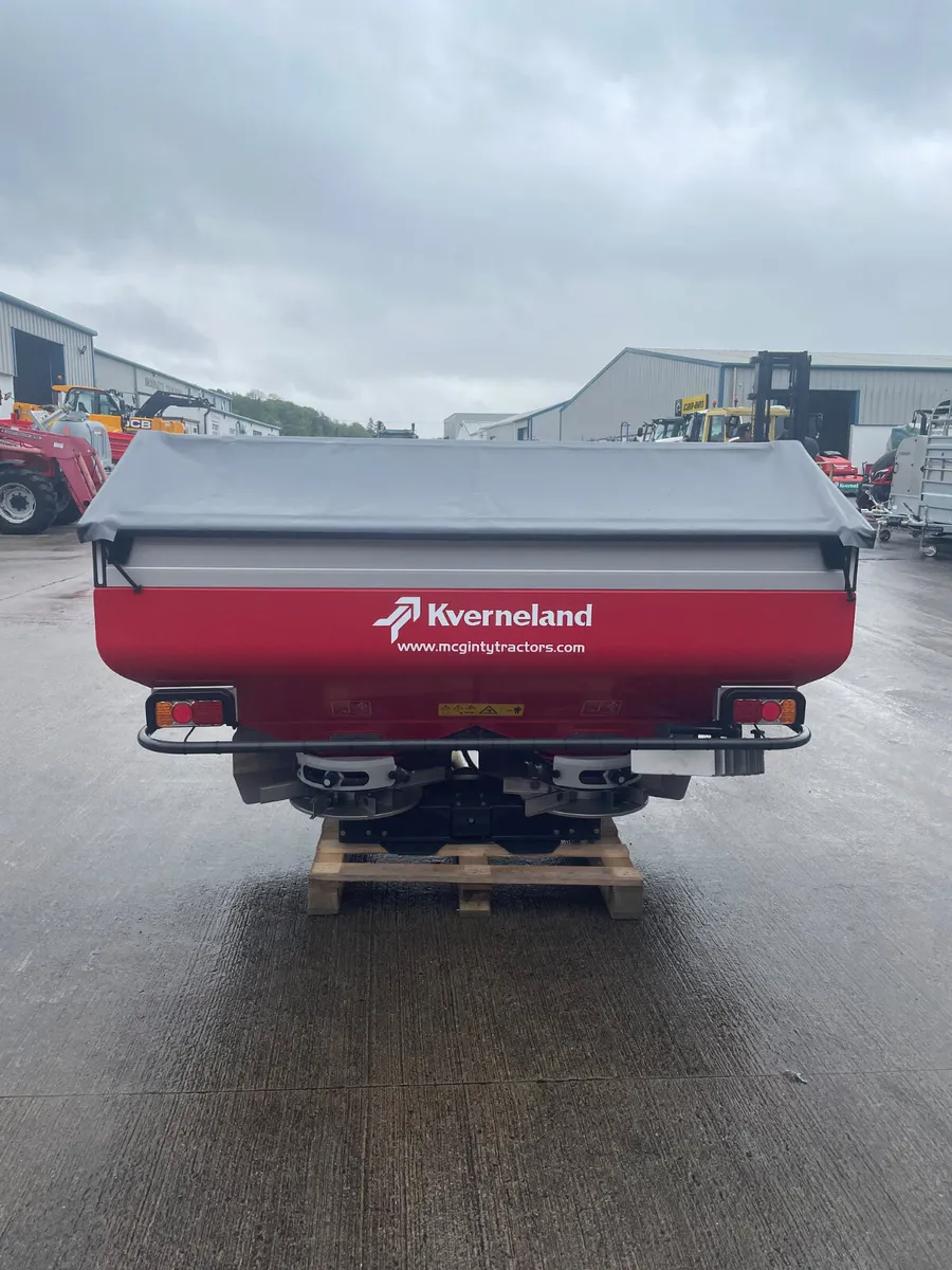 NEW Kverneland CL fertiliser spreader - Image 1