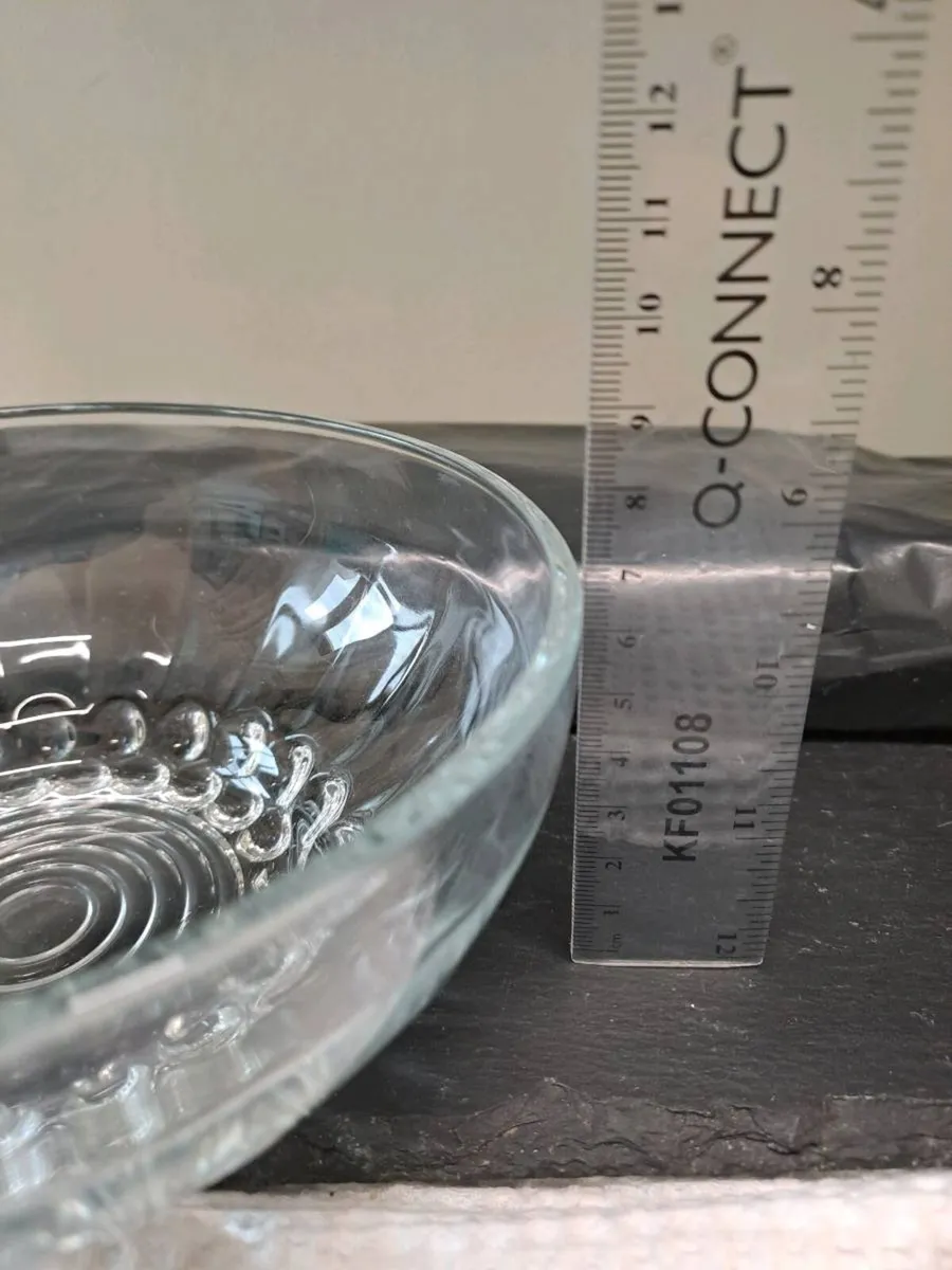 Vintage Pressed Glass Dessert Serving Bowls Pair - Image 4