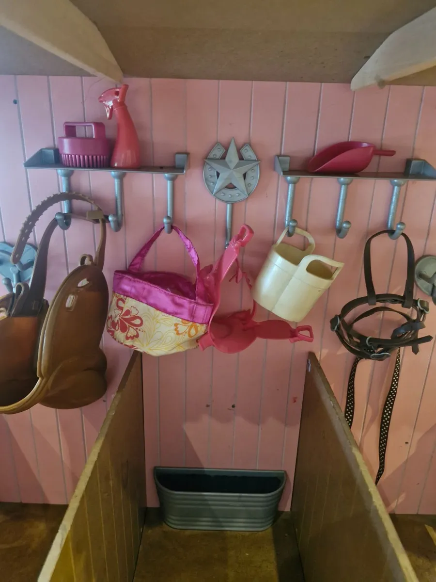 Toys - Image 3