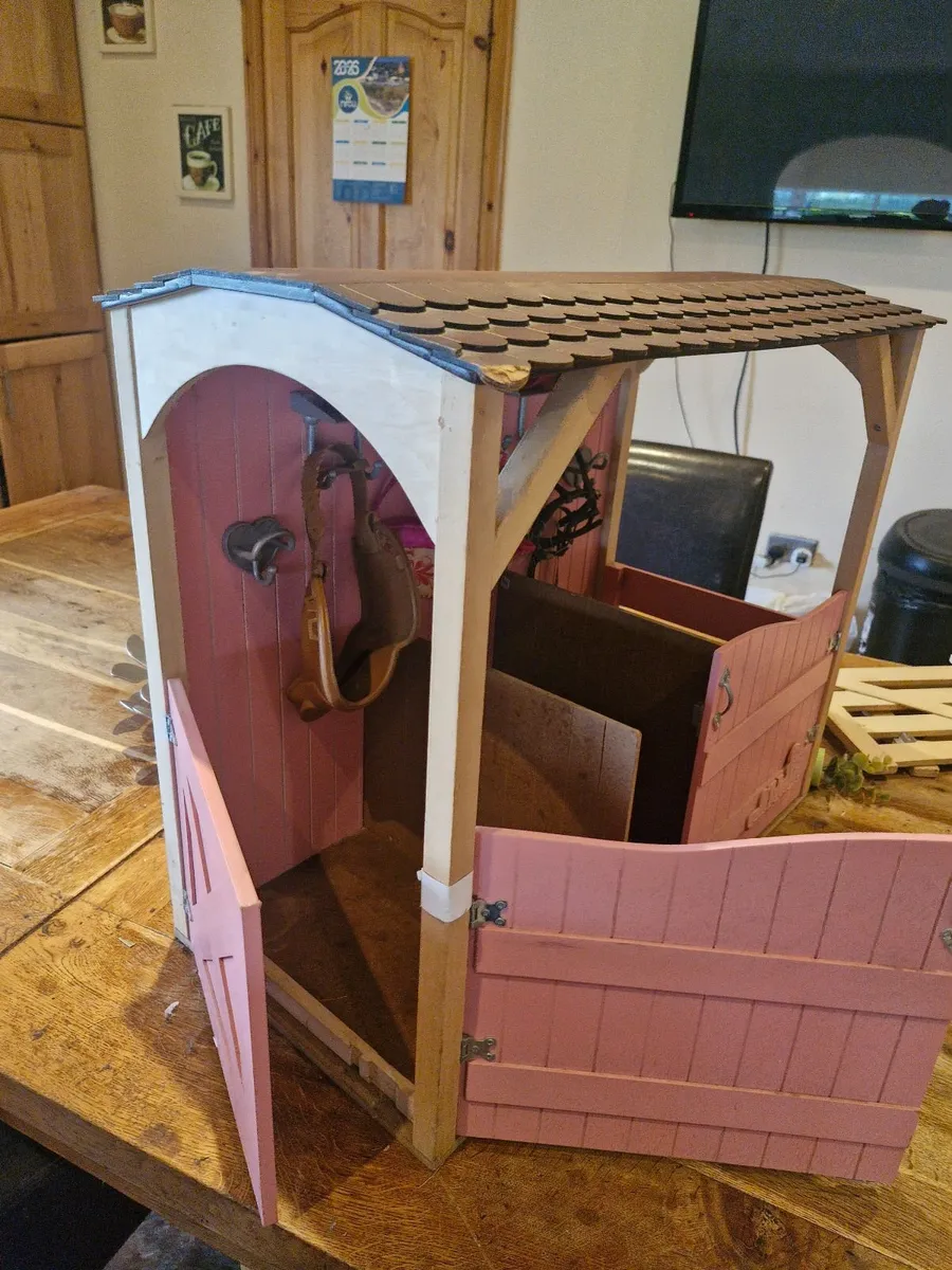 Toys - Image 4