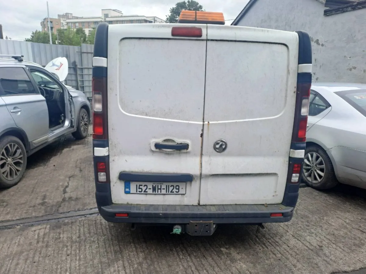 Vauxhall Vivaro breaking for parts - Image 3