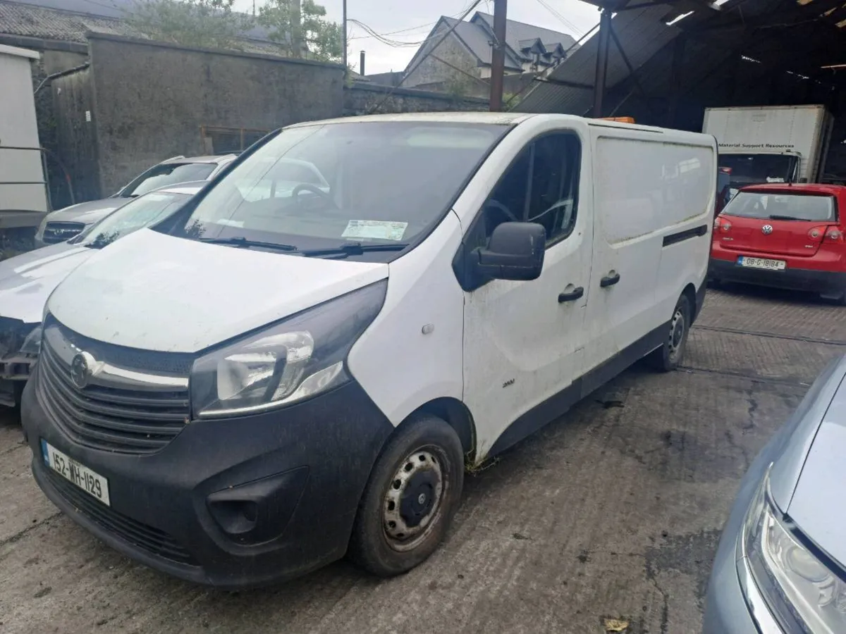 Vauxhall Vivaro breaking for parts - Image 4