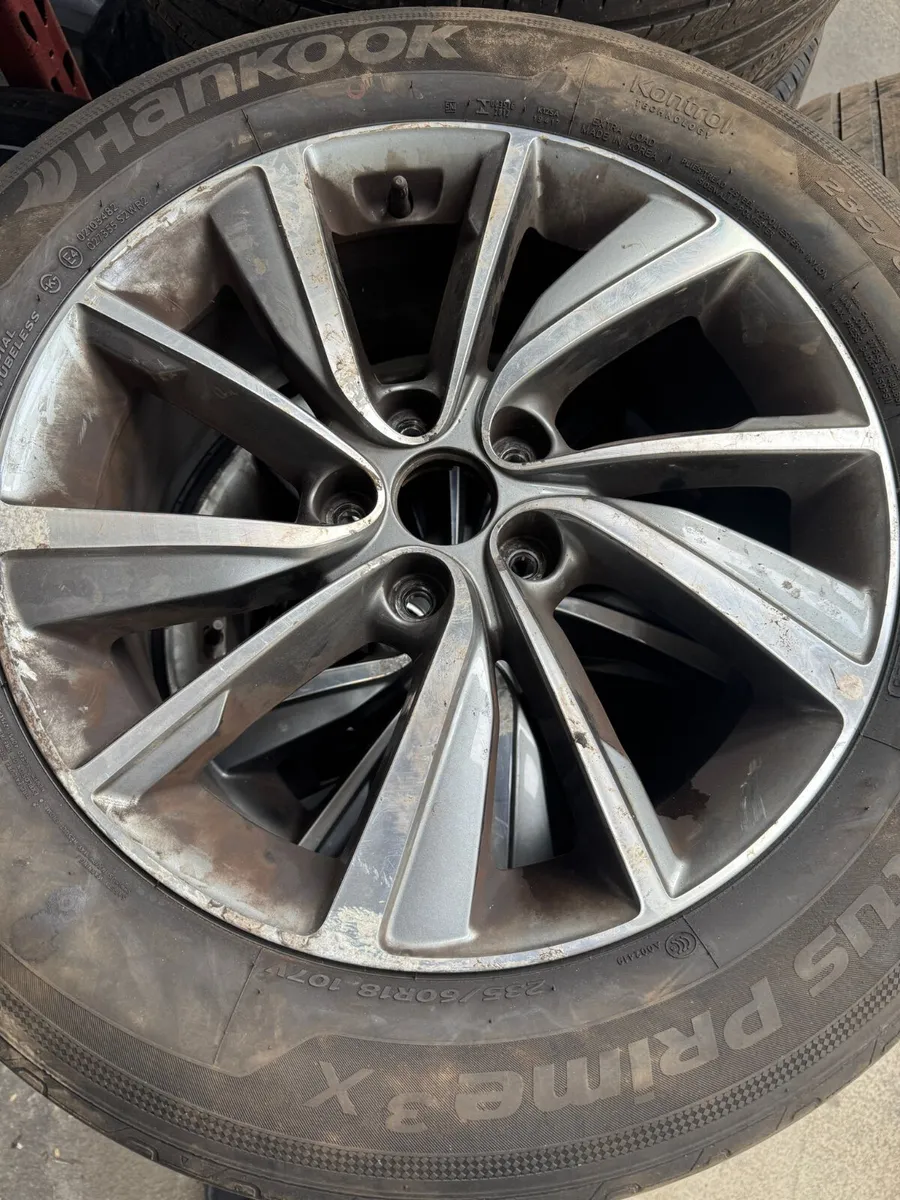 Hyundai SantaFe Alloys - Image 1