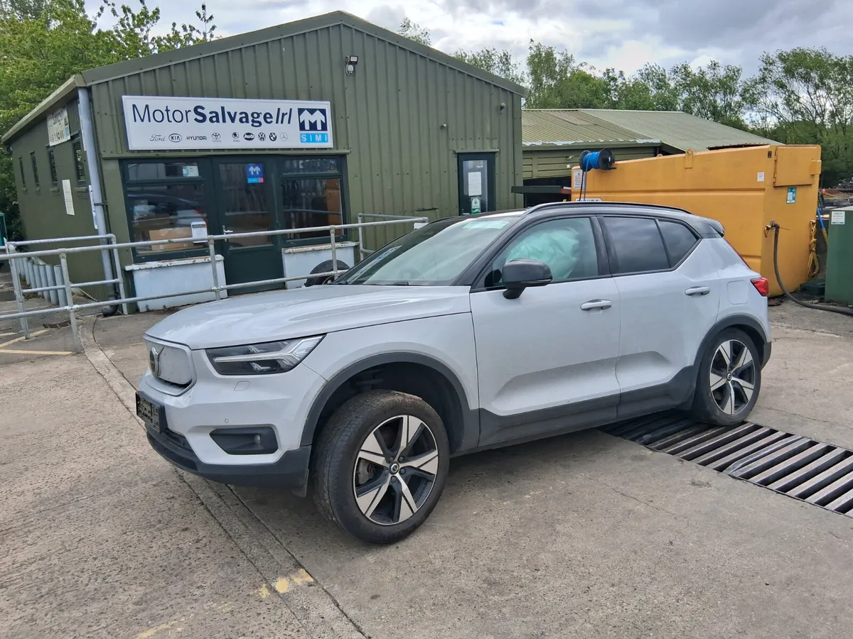 2022 VOLVO XC40 Elec Electric (for parts only) - Image 1